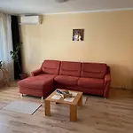 Calm Island Near The Danube Apartment - Free Parking